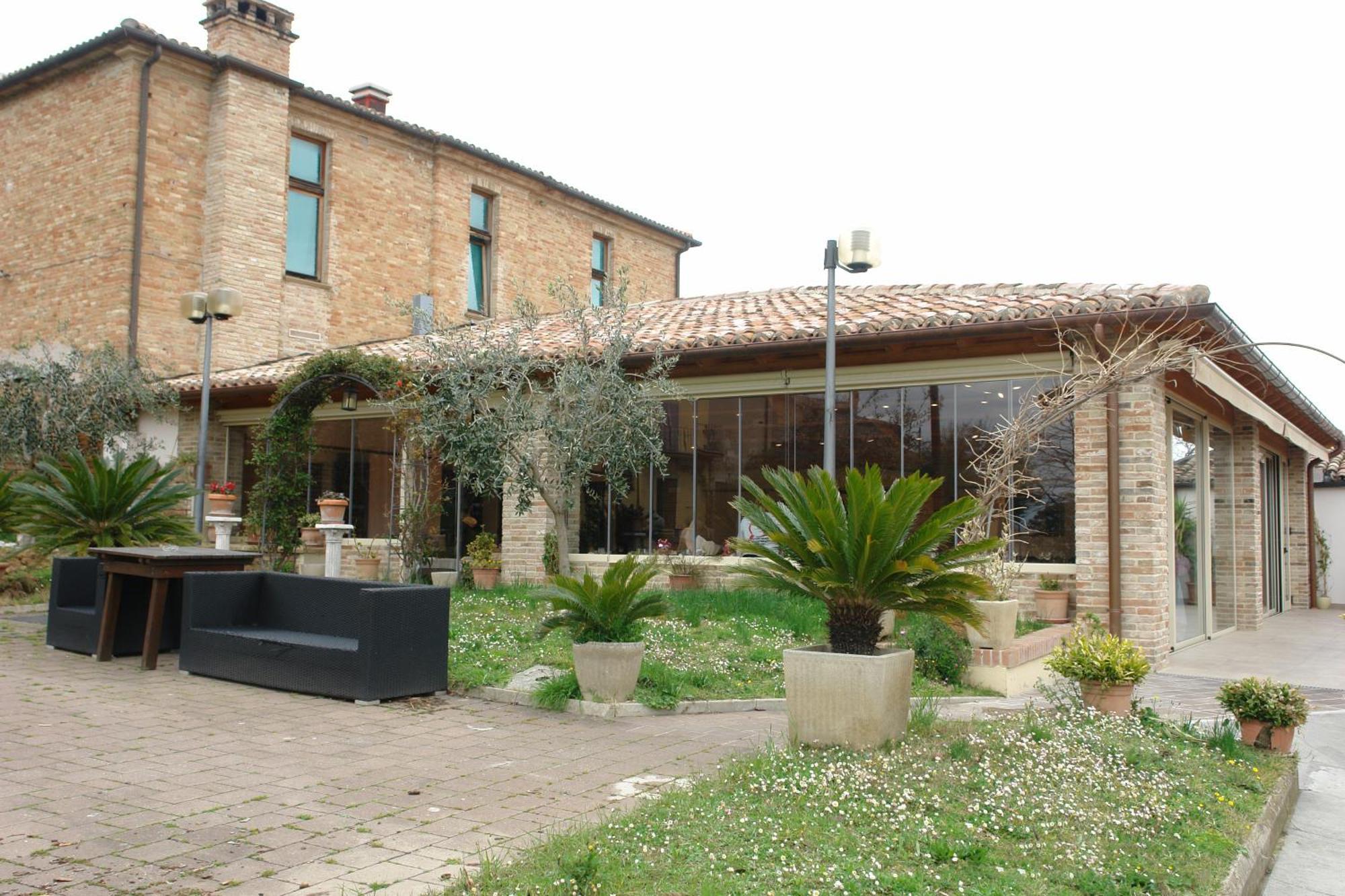 Hotel Il Castagno Orciano di Pesaro Exterior foto